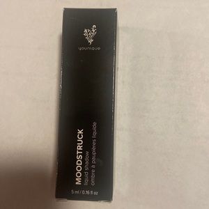 Younique Moodstruck liquid shadow in the shade Reverent